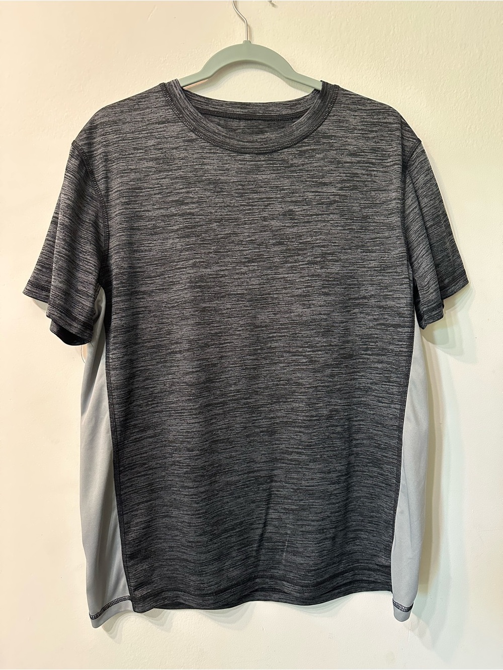 Laguna Men's Medium Performance T-Shirt Sun Protection Gray Space Dye Active